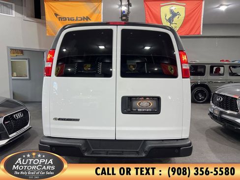 Used 2023 Chevrolet Express 3500 LS image 36