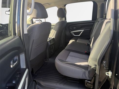 Used 2023 Nissan Titan SV w/ SV Convenience Package image 24