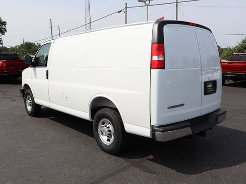 New 2025 Chevrolet Express 2500 w/ Driver Convenience Package RWD image 30