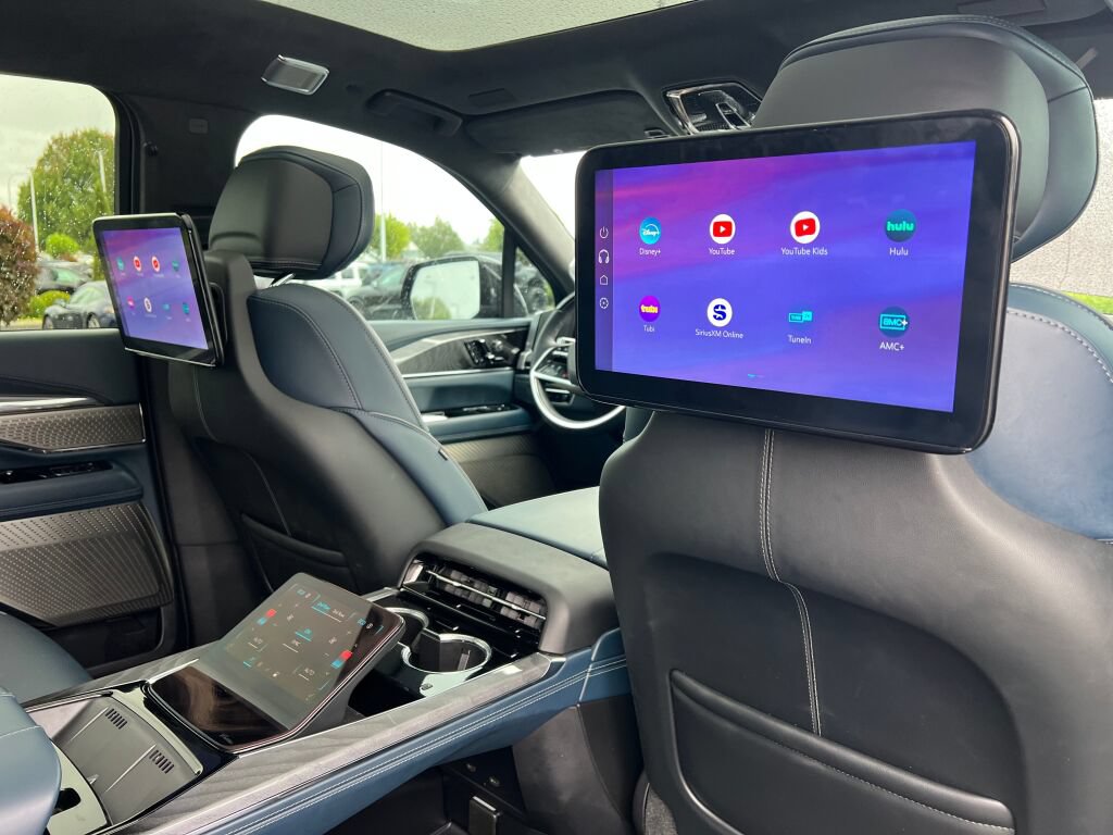 Used 2025 Cadillac Escalade IQ Luxury 2 AWD/4WD image 30
