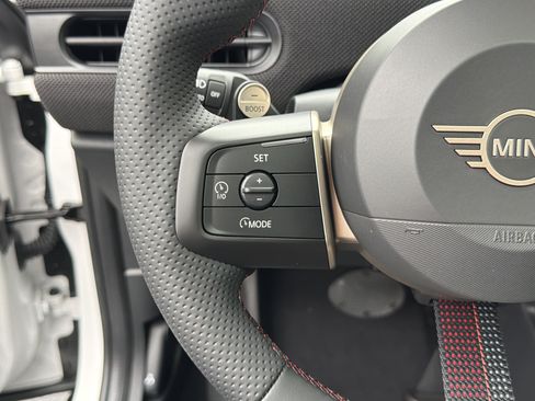 Used 2026 MINI Cooper S FWD image 30