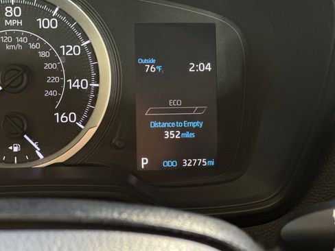 Certified 2021 Toyota Corolla LE image 3