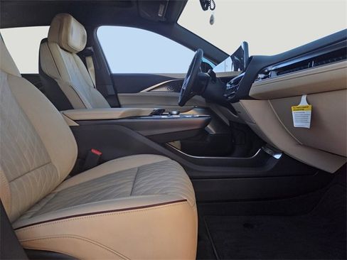 New 2025 Cadillac Lyriq Luxury image 14