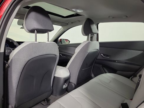 New 2025 Hyundai Elantra Limited image 33