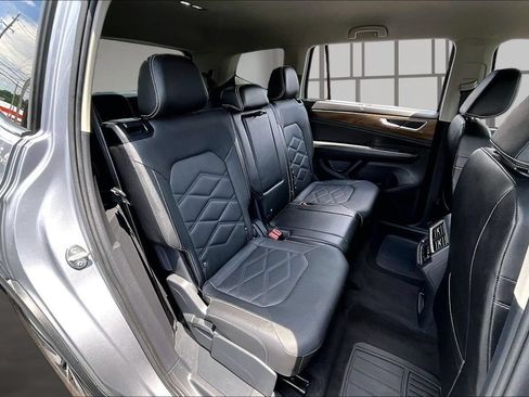 Used 2025 Volkswagen Atlas SE AWD/4WD image 27