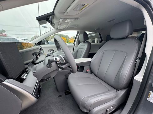 New 2025 Hyundai Ioniq 5 SEL image 18