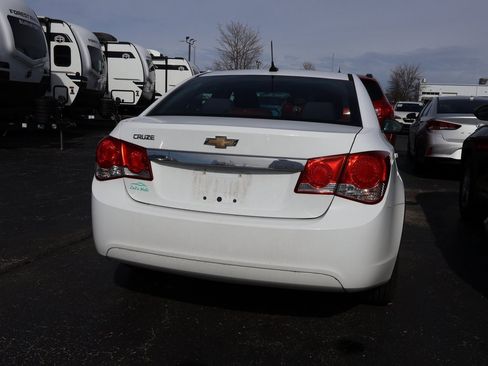 Used 2014 Chevrolet Cruze LS image 20