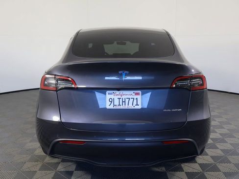 Used 2021 Tesla Model Y Long Range image 5