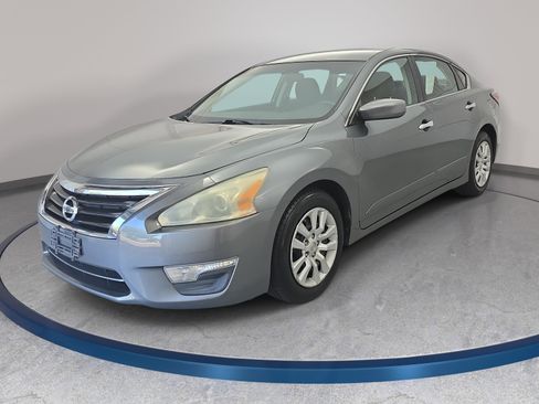 Used 2015 Nissan Altima 2.5 S w/ Power Driver Seat Package FWD image 1