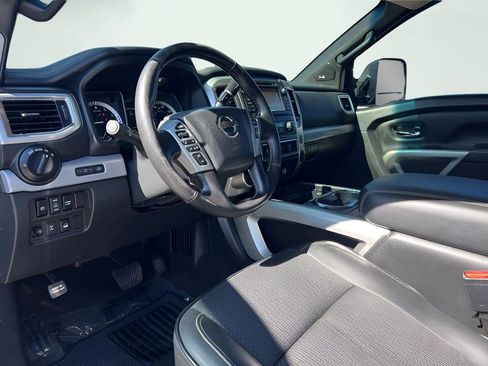 Used 2018 Nissan Titan PRO-4X w/ Pro-4x Utility Package image 38