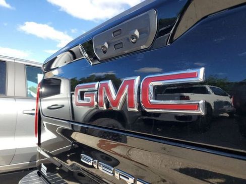 New 2026 GMC Sierra 1500 AT4 w/ AT4 Premium Package AWD/4WD image 7