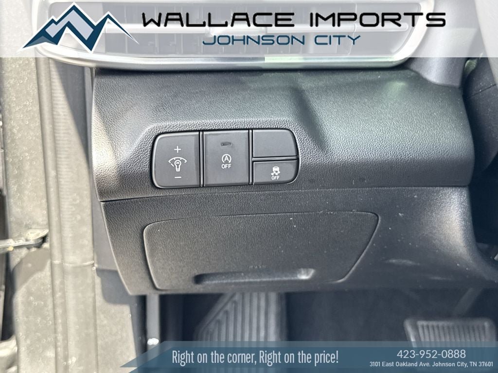 Used 2024 Hyundai Elantra SE FWD image 28