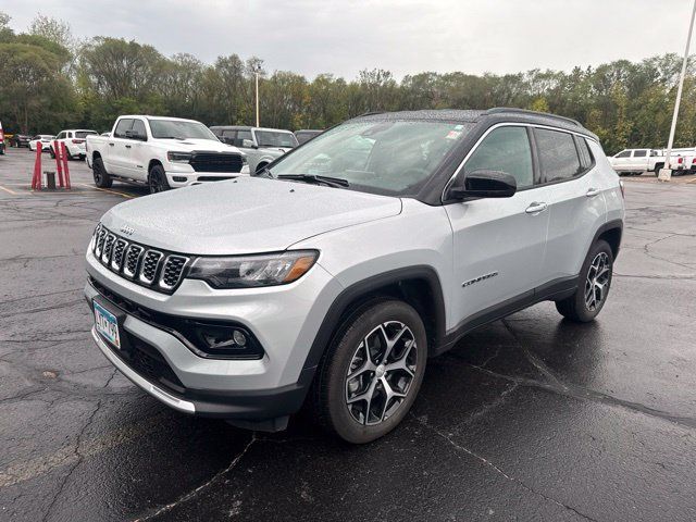 Used 2024 Jeep Compass Limited AWD/4WD image 3