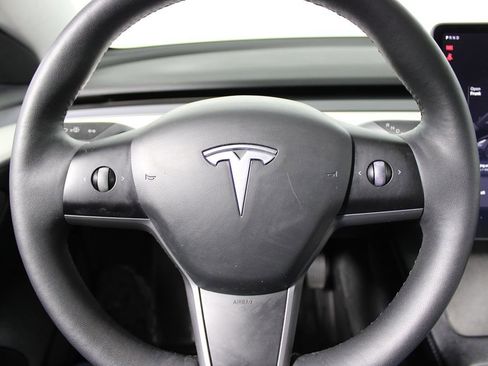 Used 2021 Tesla Model 3 Standard Range Plus image 6