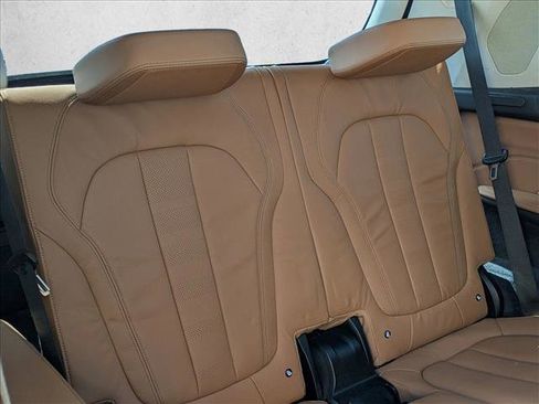 Used 2019 BMW X7 xDrive40i w/ Premium Package AWD/4WD image 22