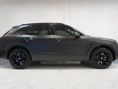 Used 2019 Bentley Bentayga image 39