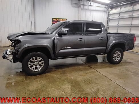 Used 2017 Toyota Tacoma SR5 w/ Tow Package image 5