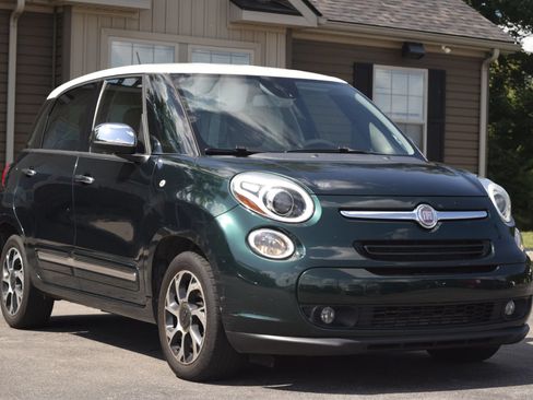 Used 2014 FIAT 500L Lounge FWD image 1