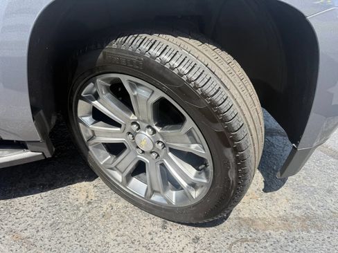 Used 2020 Chevrolet Suburban LT AWD/4WD image 64