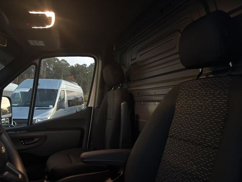 Used 2023 Mercedes-Benz Sprinter 144 Cargo image 35