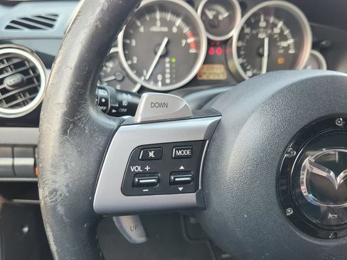 Used 2008 MAZDA MX-5 Miata Sport RWD image 30