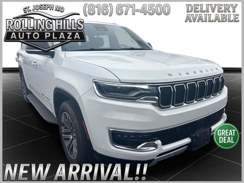 Used 2024 Jeep Wagoneer L Series II w/ Flexible Seating Group image 1