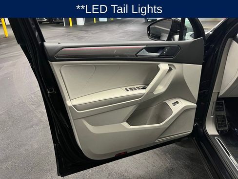 Used 2024 Volkswagen Tiguan SE R-Line image 17