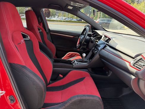 Used 2018 Honda Civic Type R image 18
