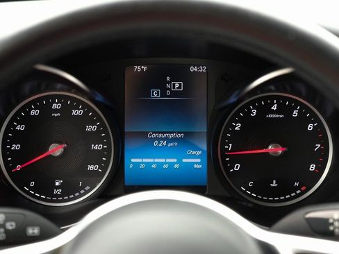 Used 2022 Mercedes-Benz GLC 300 image 17