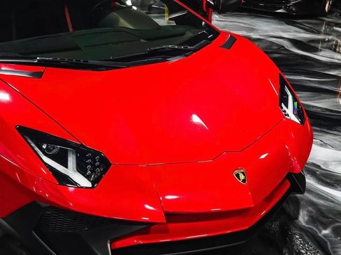 Used 2016 Lamborghini Aventador LP 750-4 Superveloce AWD/4WD image 2