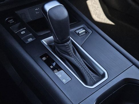 New 2026 Nissan Kicks SV image 20