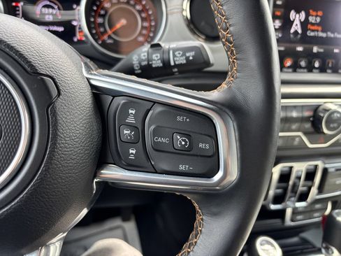 Used 2023 Jeep Wrangler Unlimited Sahara AWD/4WD image 29