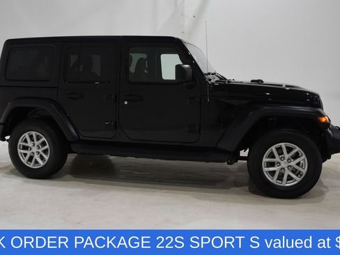 Used 2023 Jeep Wrangler Sport S image 3
