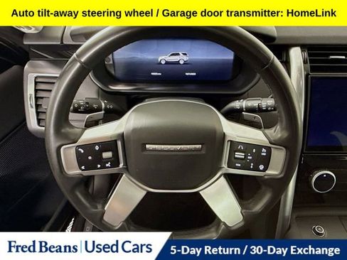 Used 2024 Land Rover Discovery S image 13