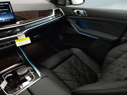 New 2026 BMW X5 xDrive50e w/ M Sport Package image 27