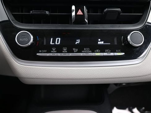 Used 2024 Toyota Corolla LE image 23