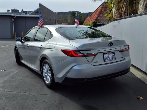 Certified 2025 Toyota Camry LE image 5