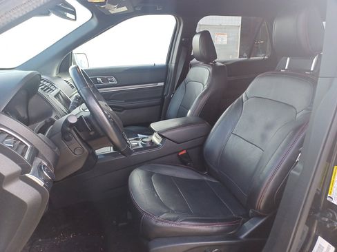 Used 2018 Ford Explorer Sport w/ Equipment Group 401A image 5