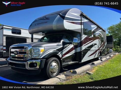 Used 2016 Ford F550 2WD Regular Cab Super Duty image 1