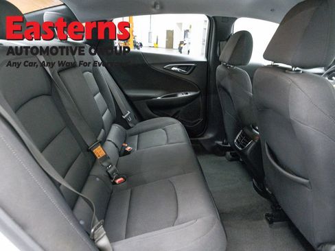 Used 2025 Chevrolet Malibu LT FWD image 23