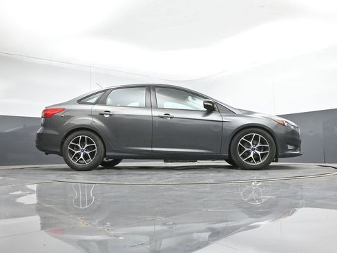 Used 2018 Ford Focus SEL image 45