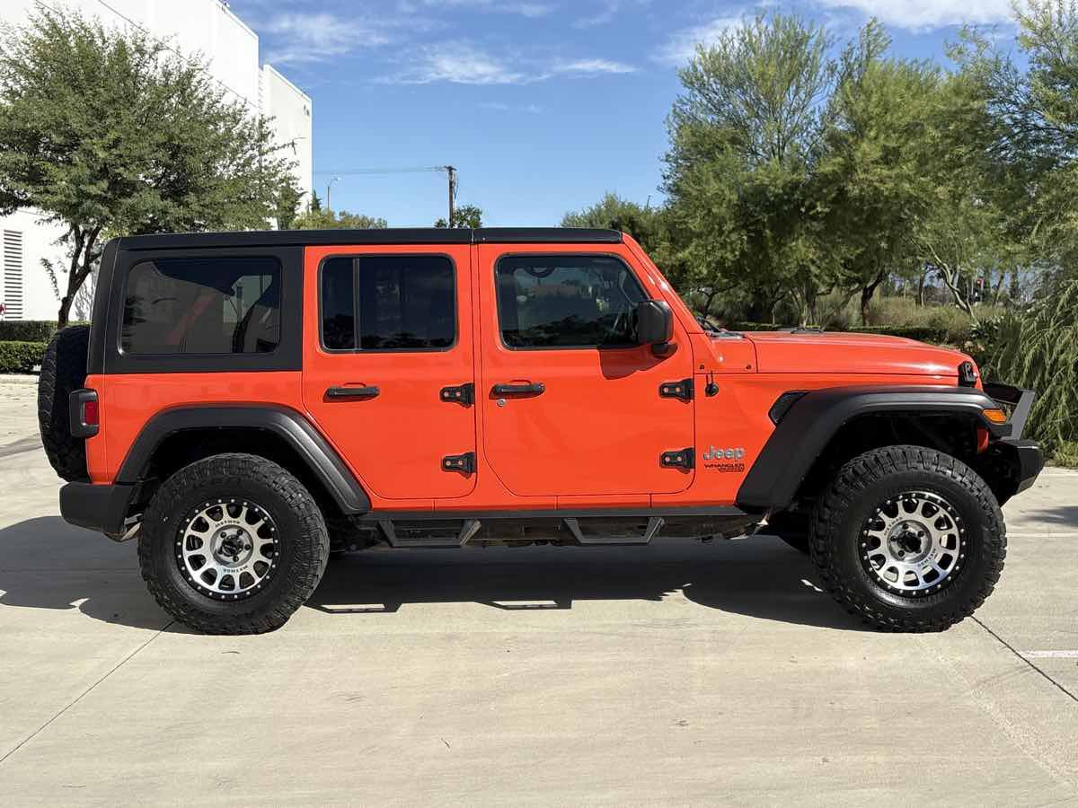 Used 2018 Jeep Wrangler Unlimited Sport S AWD/4WD image 2
