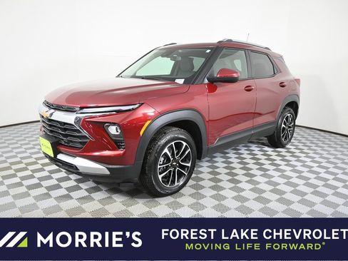 Used 2025 Chevrolet TrailBlazer LT w/ LT Cold Weather Package image 1