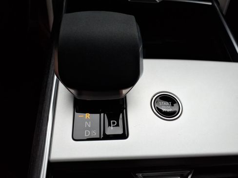 Used 2026 Land Rover Range Rover Long Wheelbase Autobiography AWD/4WD image 18