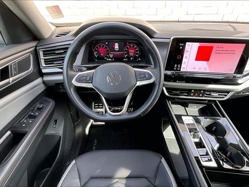 Certified 2024 Volkswagen Atlas Peak Edition SEL image 4