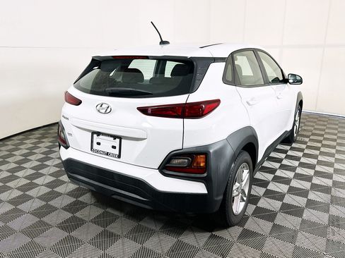 Used 2021 Hyundai Kona SE FWD image 3