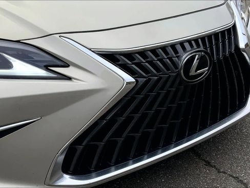 Used 2023 Lexus ES 350 w/ Premium Package image 29