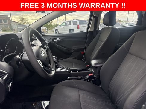 Used 2018 Ford Focus SE FWD image 14