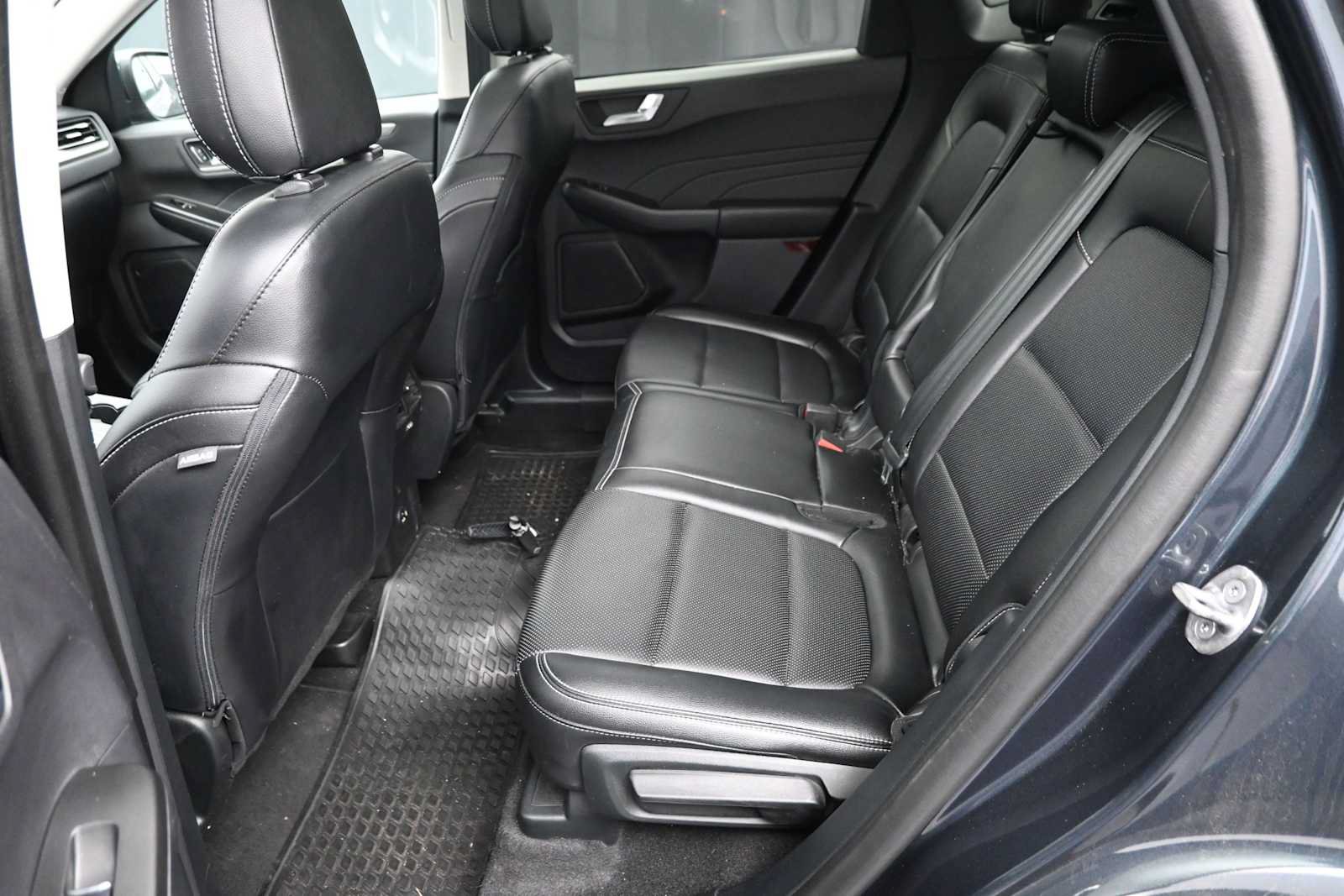 Used 2022 Ford Escape Titanium AWD/4WD image 11