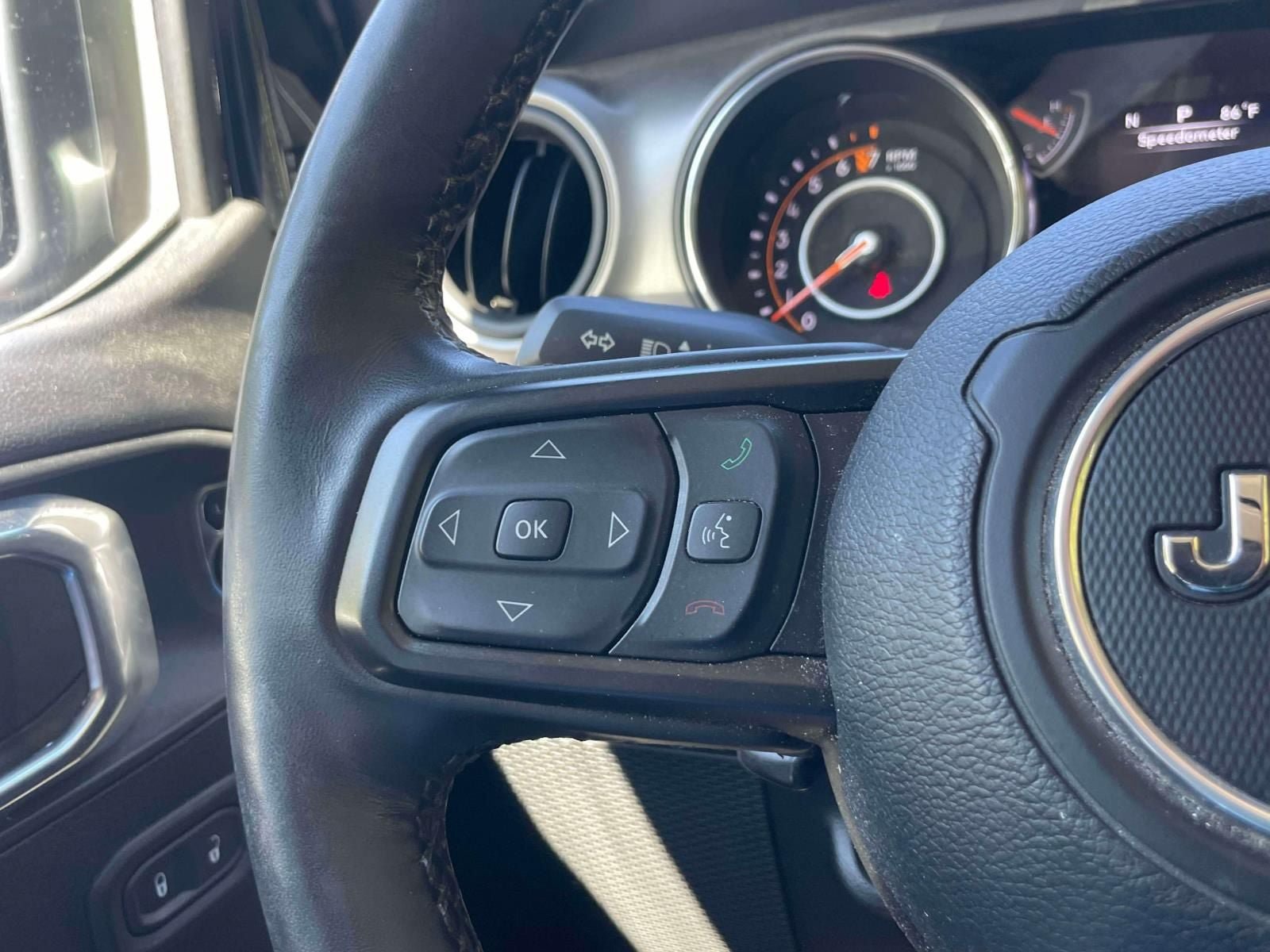 Used 2022 Jeep Gladiator Sport AWD/4WD image 21